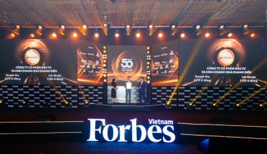 KHANG ĐIỀN 5 NĂM LIÊN TIẾP GÓP MẶT TRONG TOP 50 CỦA FORBES VIỆT NAM